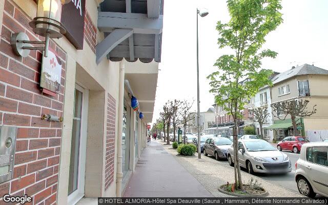 Façade : 41 avenue de la République, Deauville